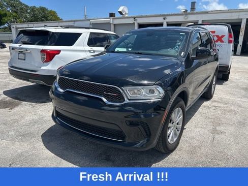 Used 2023 Dodge Durango SXT AWD/4WD image 2