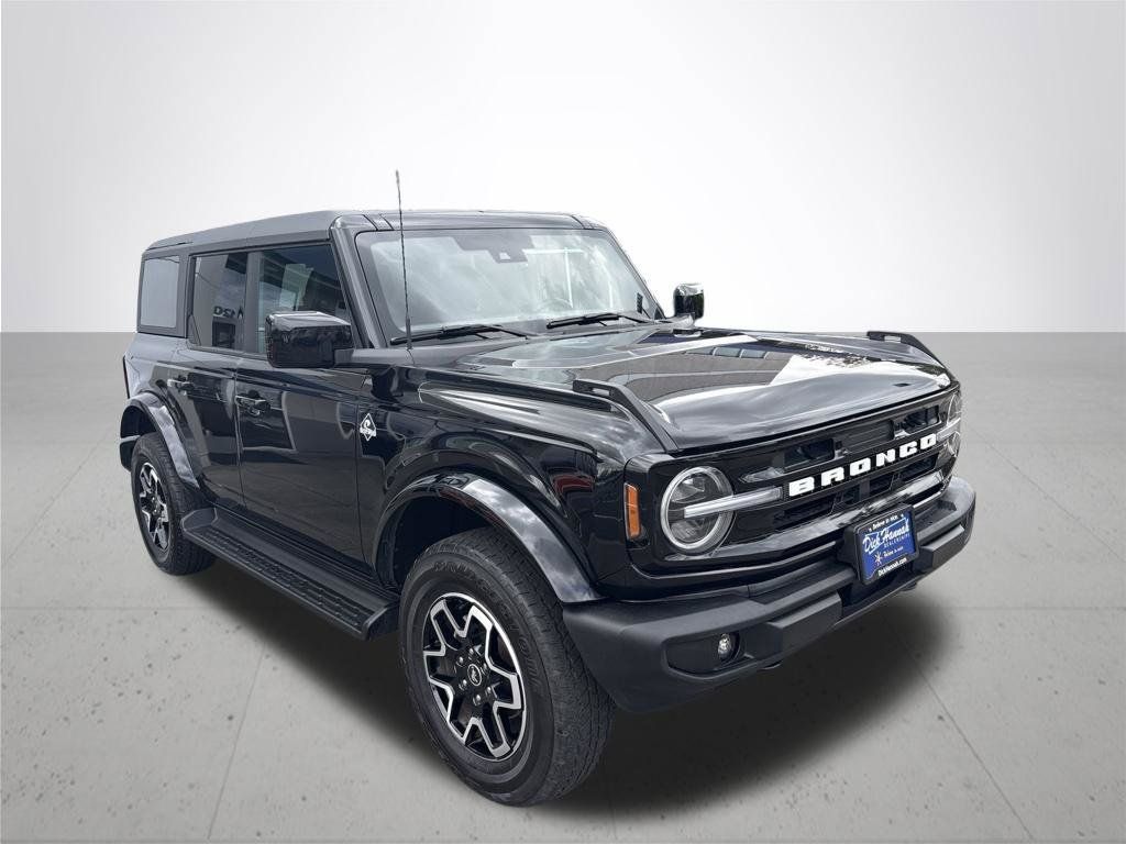 Used 2025 Ford Bronco Outer Banks AWD/4WD image 4
