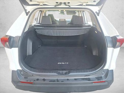 Used 2024 Toyota RAV4 XLE image 17