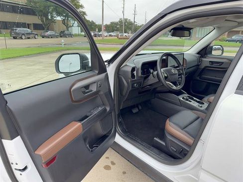 Used 2025 Ford Bronco Sport Outer Banks w/ Outer Banks Tech Package+ AWD/4WD image 7