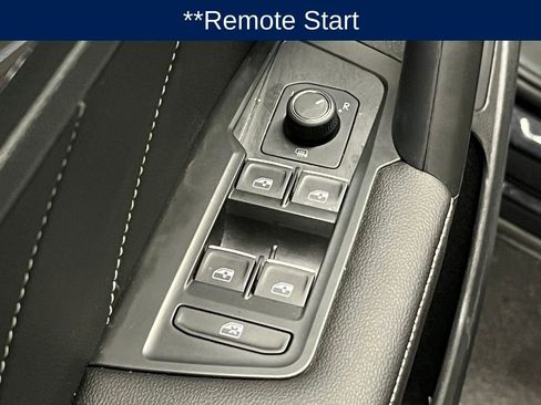 Used 2024 Volkswagen Tiguan SE R-Line image 16