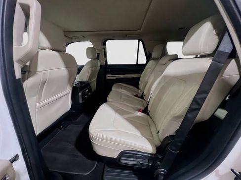 Used 2020 Ford Expedition Platinum AWD/4WD image 19