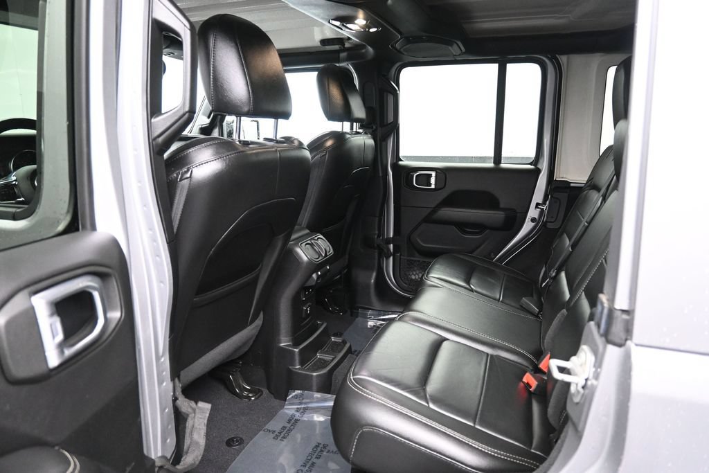 Used 2020 Jeep Wrangler Unlimited Sahara AWD/4WD image 26