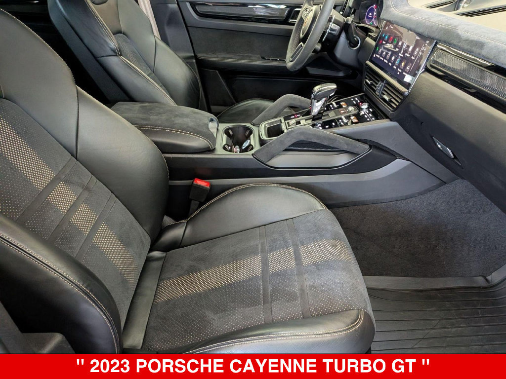 Used 2023 Porsche Cayenne Turbo GT AWD/4WD image 33