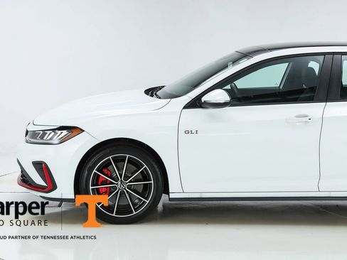 Used 2025 Volkswagen Jetta GLI Autobahn FWD image 3