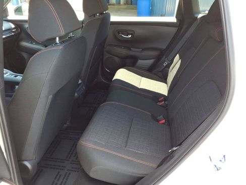 Used 2025 Honda HR-V Sport image 6
