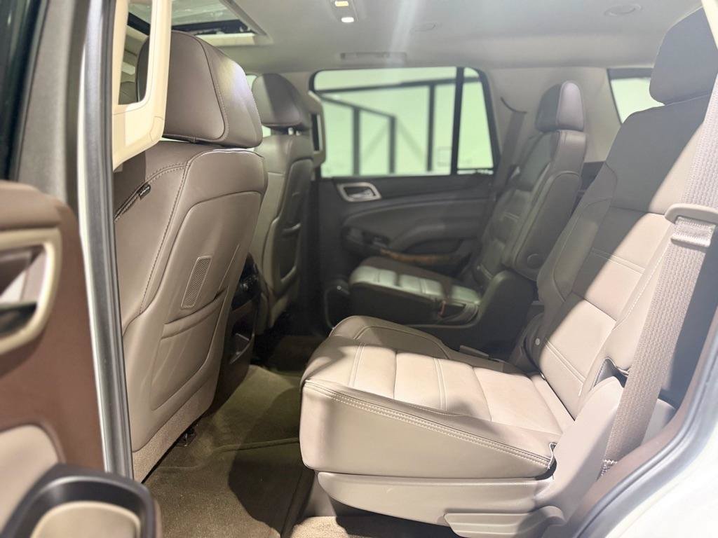 Used 2016 GMC Yukon Denali RWD image 12