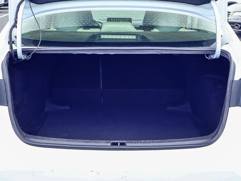 Used 2022 Toyota Corolla LE FWD image 14