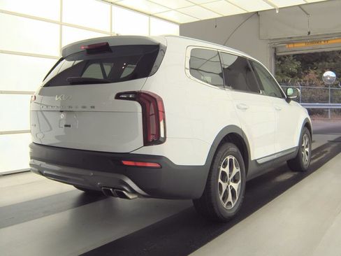 Used 2022 Kia Telluride EX AWD/4WD image 4