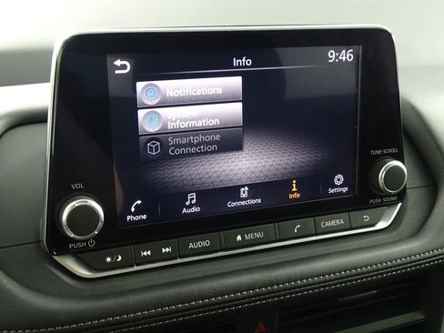 Used 2024 Nissan Rogue S image 34