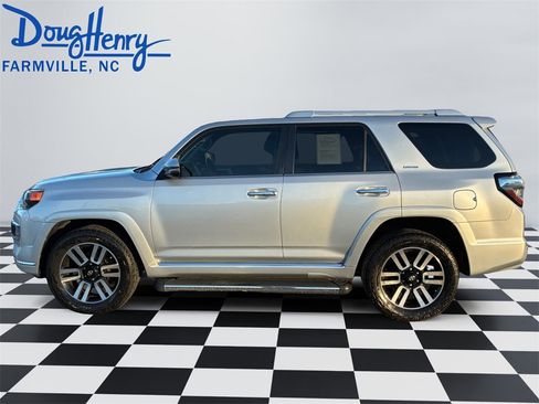 Used 2015 Toyota 4Runner Limited image 2