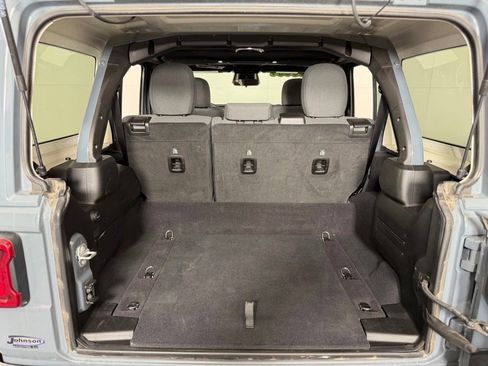 Certified 2025 Jeep Wrangler Unlimited Sahara w/ Safety Group AWD/4WD image 34