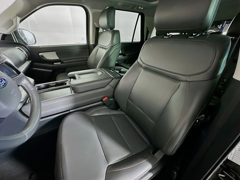 Used 2025 Ford Expedition Max Active image 13