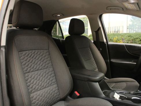 Used 2019 Chevrolet Equinox LT FWD image 30