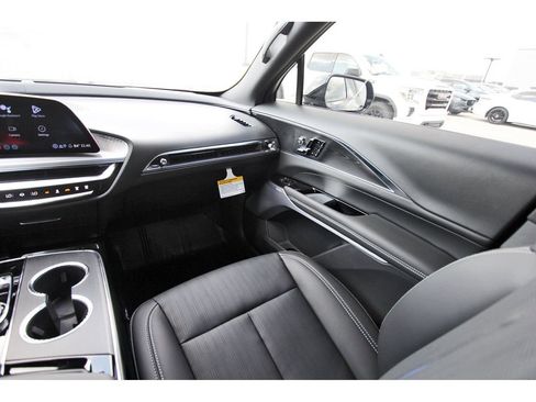 Certified 2026 Cadillac Lyriq V AWD/4WD image 10