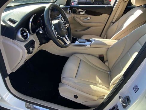 Used 2021 Mercedes-Benz GLC 300 4MATIC image 12