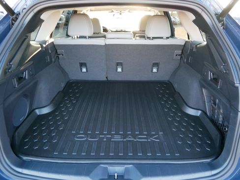 Certified 2025 Subaru Outback Limited image 18