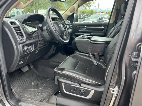 Used 2020 RAM 1500 Laramie AWD/4WD image 25