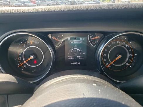 Used 2022 Jeep Wrangler Sport AWD/4WD image 25