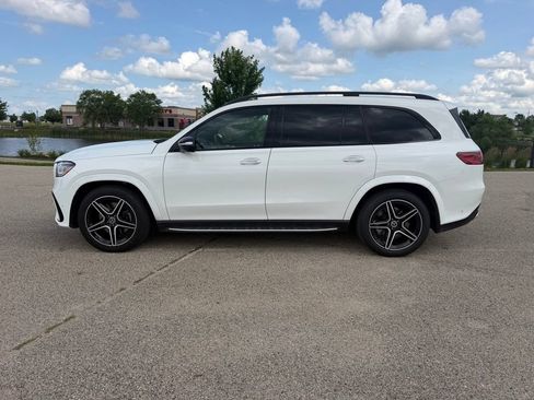 Used 2024 Mercedes-Benz GLS 450 4MATIC image 9