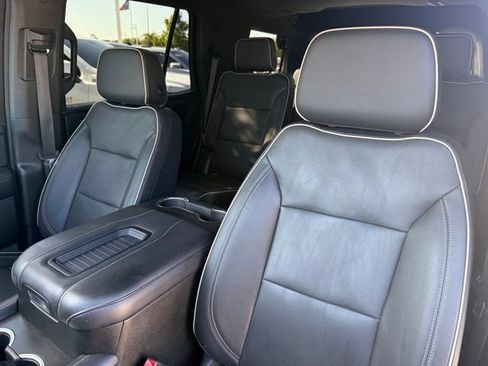 Used 2021 Chevrolet Tahoe Premier w/ Premium Package AWD/4WD image 11