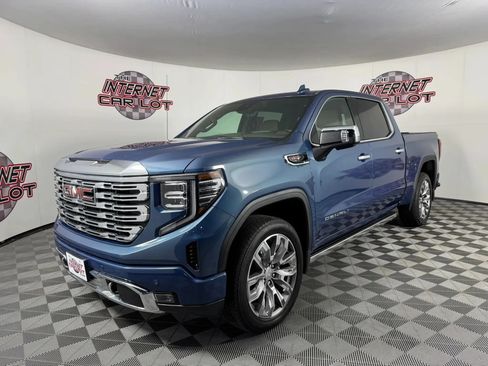 Used 2025 GMC Sierra 1500 Denali w/ Denali Reserve Package AWD/4WD image 3