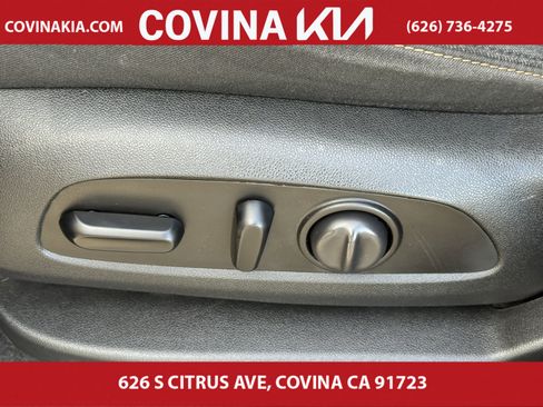 Used 2020 Chevrolet Equinox LT image 14