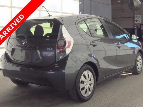 Used 2014 Toyota Prius C Two image 3