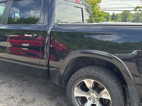 Used 2019 RAM 1500 Laramie AWD/4WD image 4