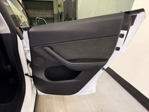 Used 2023 Tesla Model Y Long Range AWD/4WD image 22