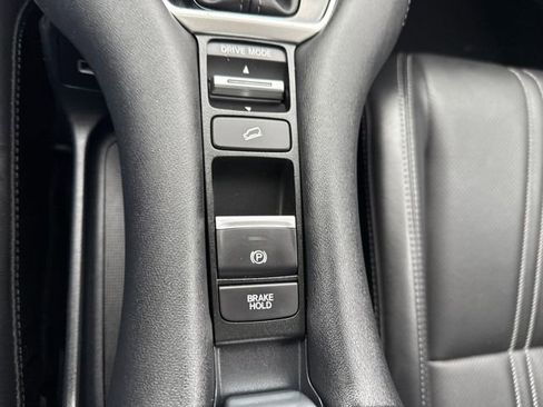 Certified 2023 Honda HR-V EX-L image 29