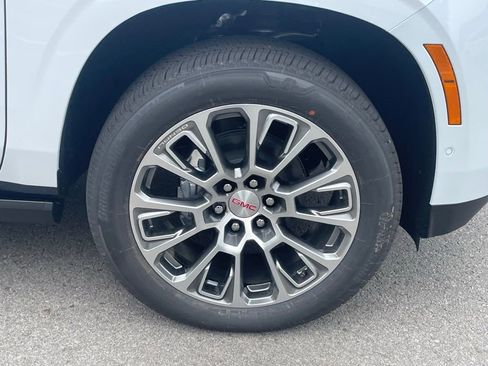 New 2026 GMC Yukon Denali w/ Denali Reserve Package AWD/4WD image 31