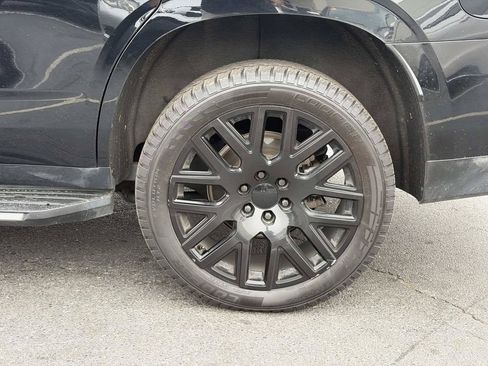 Used 2023 Chevrolet Tahoe LT AWD/4WD image 12
