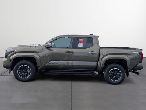New 2025 Toyota Tacoma TRD Sport image 3