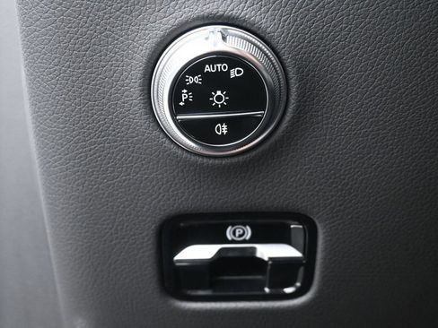 Used 2024 Mercedes-Benz GLC 43 AMG 4MATIC image 19