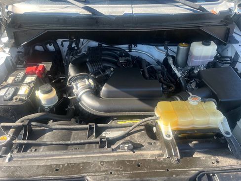 Used 2019 Nissan NV 2500 S image 26