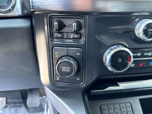 Used 2024 Ford F350 Lariat w/ Lariat Ultimate Package AWD/4WD image 36