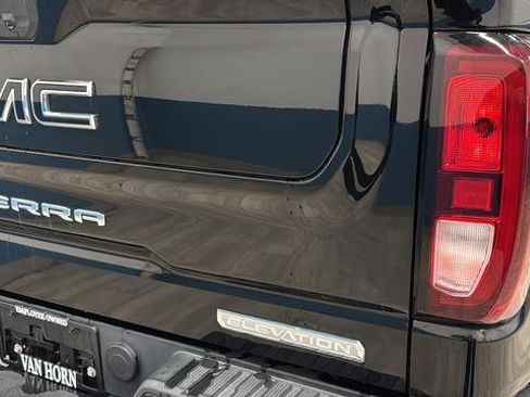 Used 2022 GMC Sierra 1500 Elevation w/ Elevation Premium Package image 40