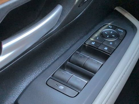 Used 2024 Toyota Grand Highlander FWD image 22