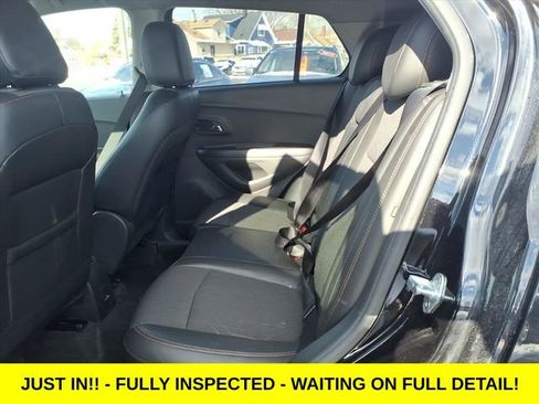 Used 2020 Chevrolet Trax LT w/ LT Convenience Package image 10