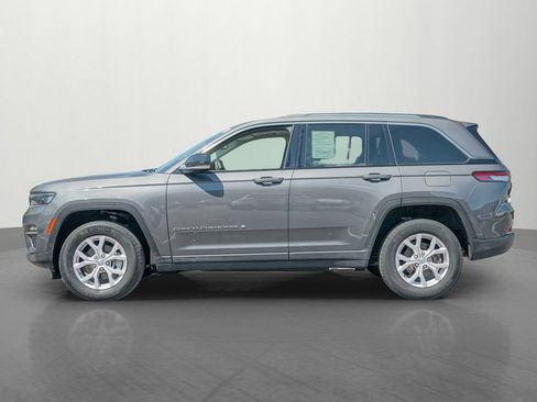 Used 2022 Jeep Grand Cherokee Limited AWD/4WD image 4
