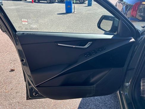 New 2025 Kia Niro EX Touring image 28