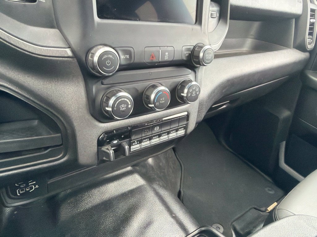 Used 2024 RAM 3500 2WD Crew Cab DRW image 16