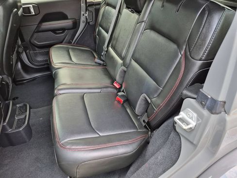 Used 2022 Jeep Wrangler Unlimited Rubicon w/ Steel Bumper Group AWD/4WD image 22