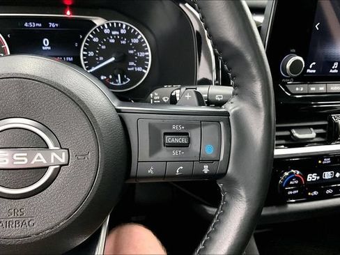 Used 2024 Nissan Pathfinder SV AWD/4WD image 29