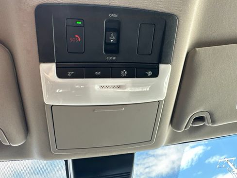 Used 2024 Nissan Altima 2.5 SL AWD/4WD image 75