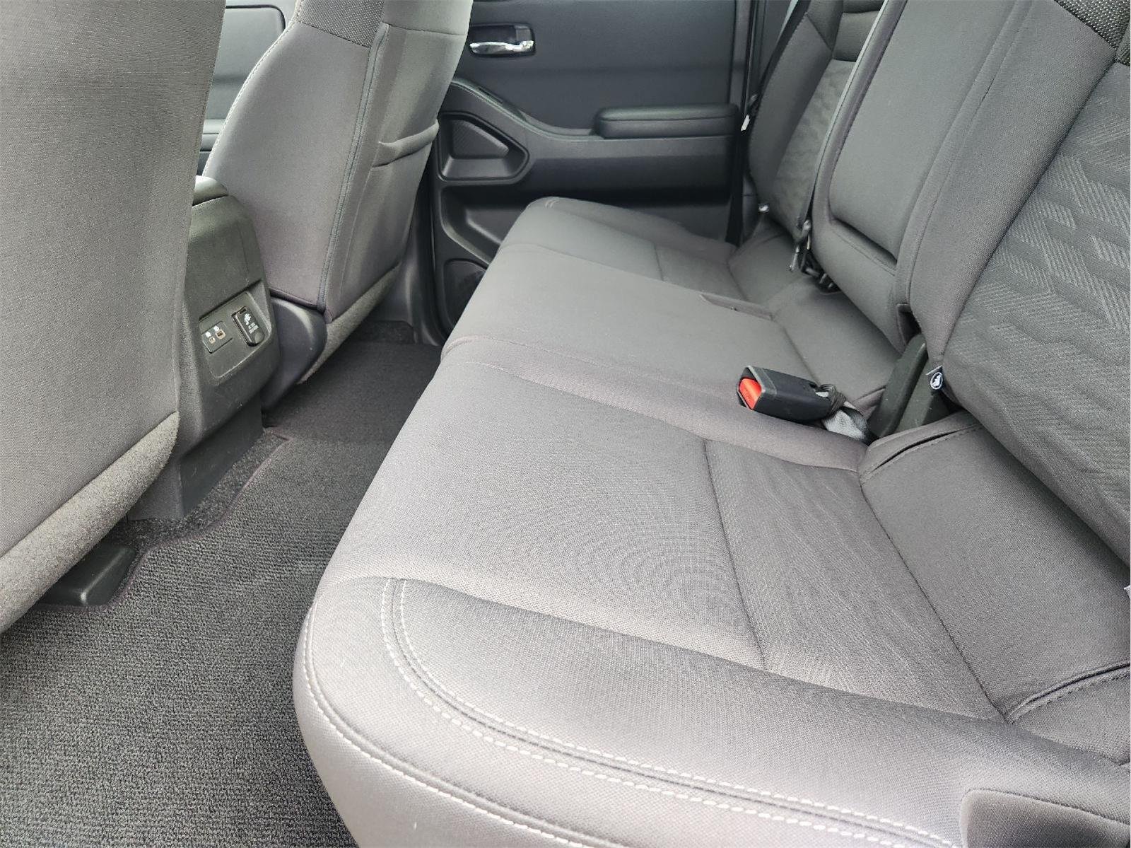 Used 2024 Nissan Frontier SV w/ SV Convenience Package RWD image 30