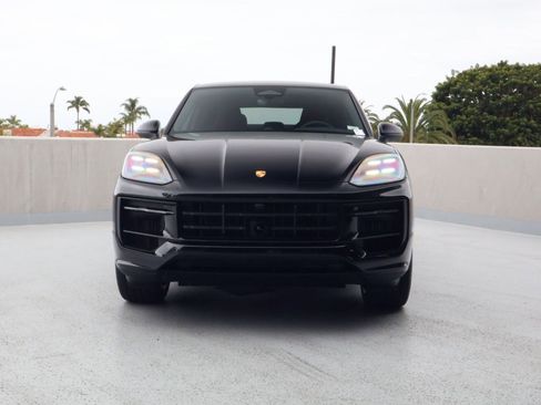 New 2026 Porsche Cayenne Coupe AWD/4WD image 6