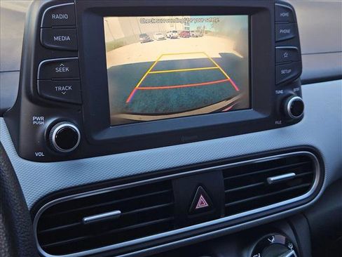 Used 2020 Hyundai Kona SE image 13