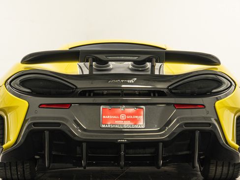 Used 2019 McLaren 600LT RWD image 8
